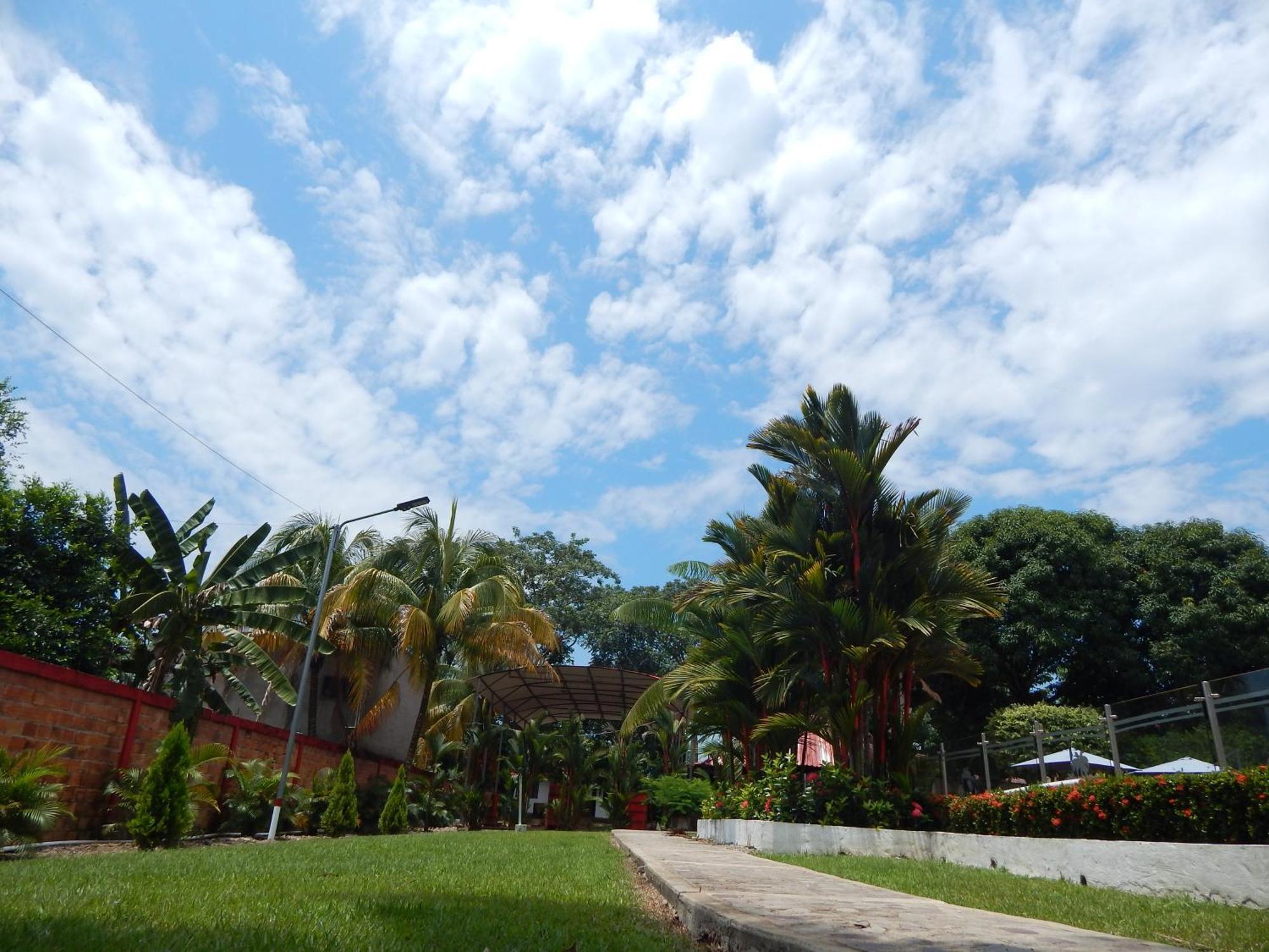 Hotel Campestre Las Palmas Sas Villavicencio Exterior photo