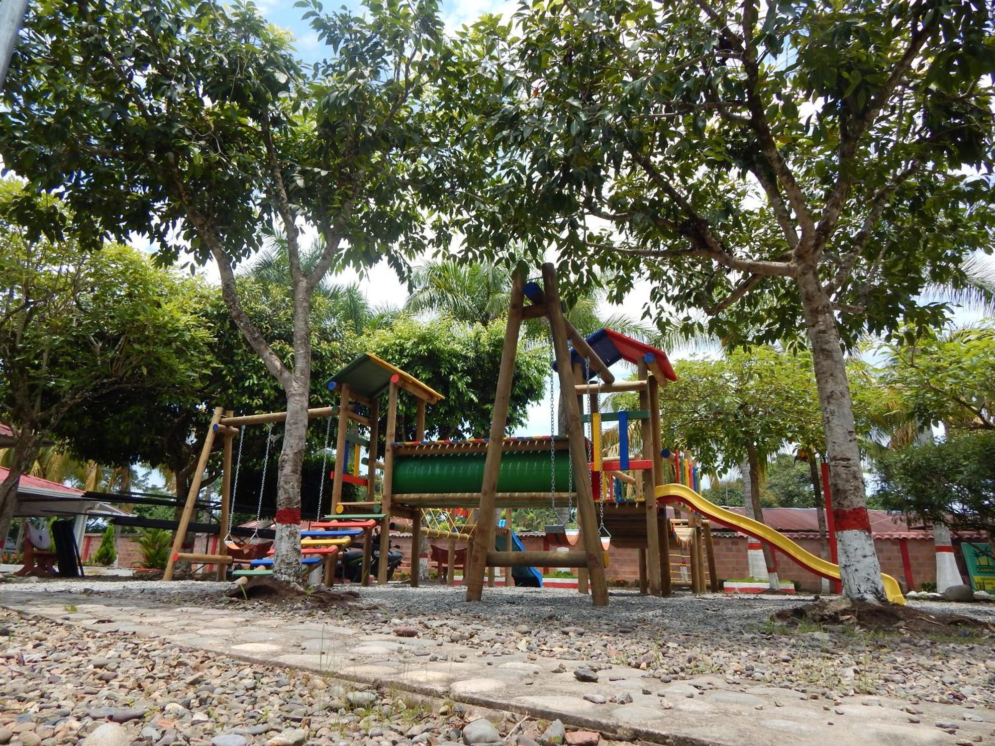 Hotel Campestre Las Palmas Sas Villavicencio Exterior photo
