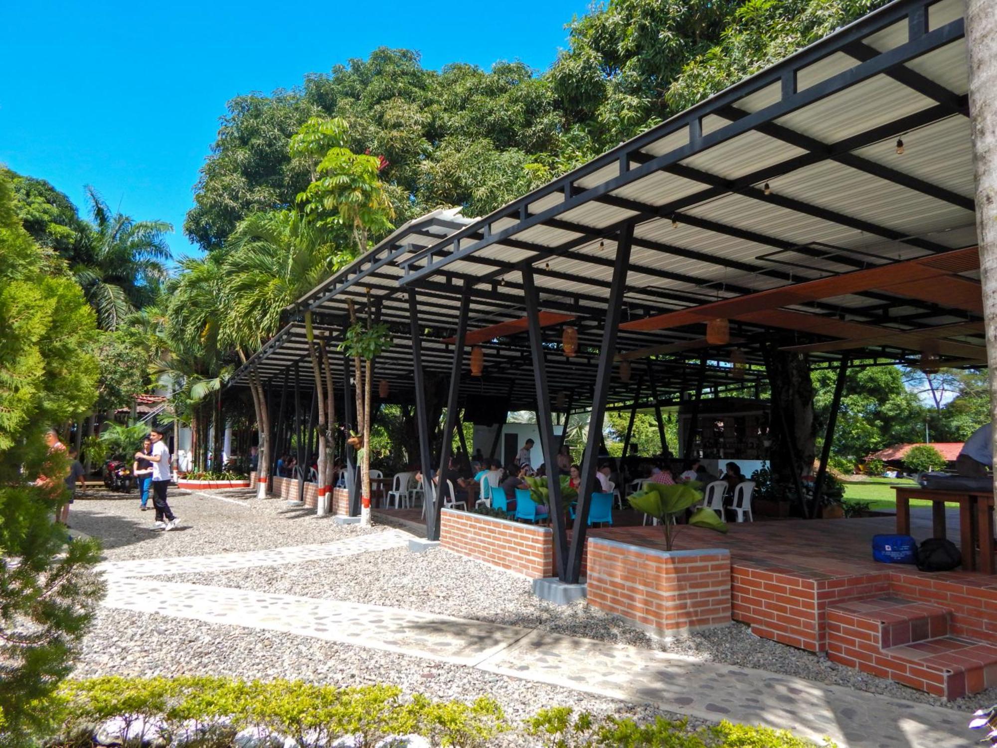 Hotel Campestre Las Palmas Sas Villavicencio Exterior photo